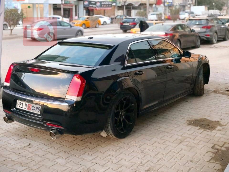 کرایسلەر 300